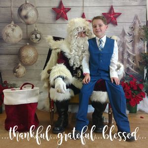 Meet your Posher, Dee dee